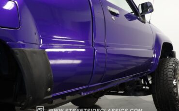 Toyota-Pickup-1987-Purple-Gray-33
