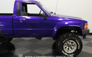 Toyota-Pickup-1987-Purple-Gray-35