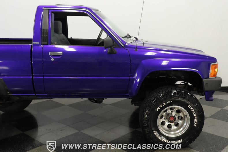 Toyota-Pickup-1987-Purple-Gray-35