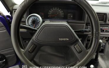 Toyota-Pickup-1987-Purple-Gray-42