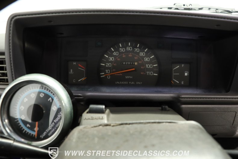 Toyota-Pickup-1987-Purple-Gray-43
