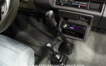 Toyota-Pickup-1987-Purple-Gray-45