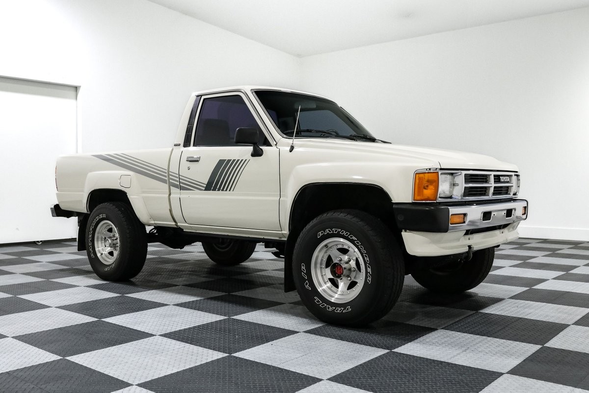 Toyota Pickup 1987 Truck