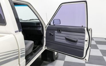 Toyota-Pickup-1987-White-Gray-13