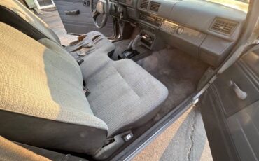 Toyota-Pickup-1988-1
