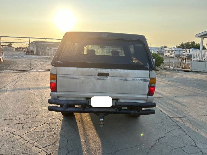 Toyota-Pickup-1988-4
