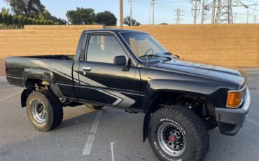 Toyota-Pickup-1988-Black-gray-1