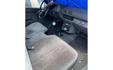 Toyota-Pickup-1988-Black-gray-14