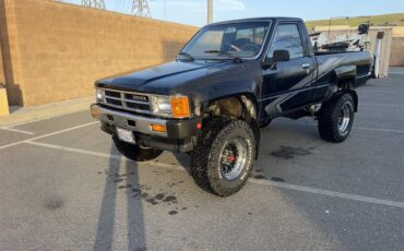 Toyota-Pickup-1988-Black-gray-17