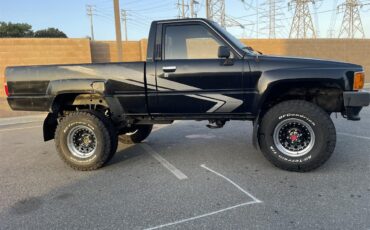 Toyota-Pickup-1988-Black-gray-19