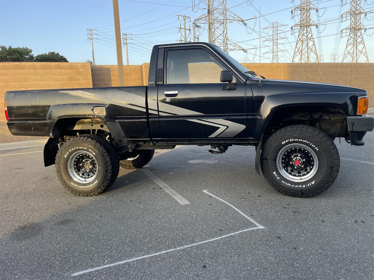 Toyota-Pickup-1988-Black-gray-19