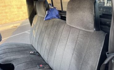 Toyota-Pickup-1988-Black-gray-7