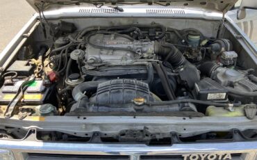 Toyota-Pickup-1988-Light-Gray-Gray-14