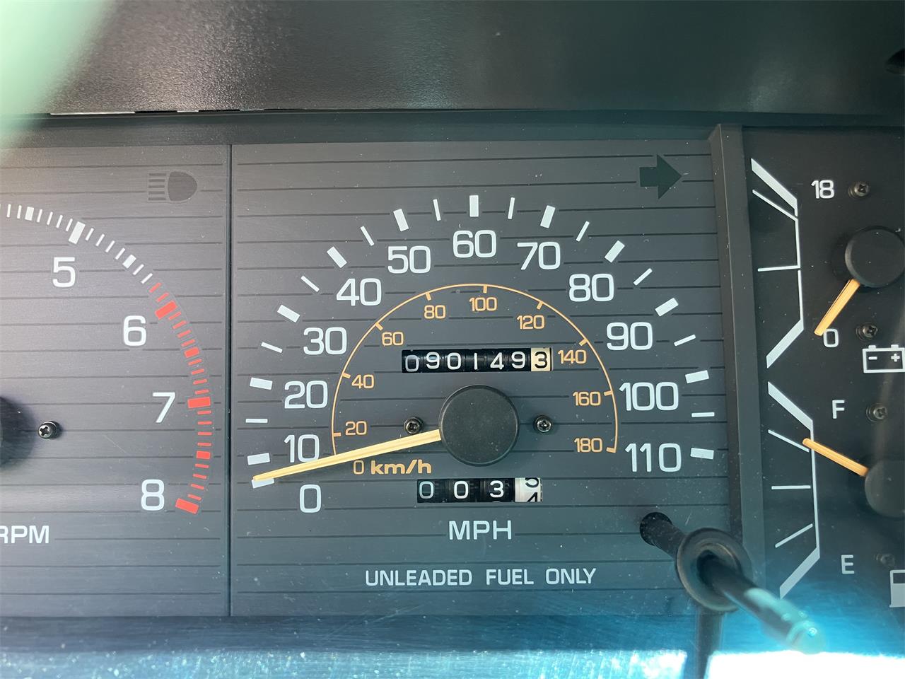 Toyota-Pickup-1988-Light-Gray-Gray-17