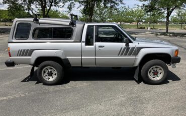 Toyota-Pickup-1988-Light-Gray-Gray-5