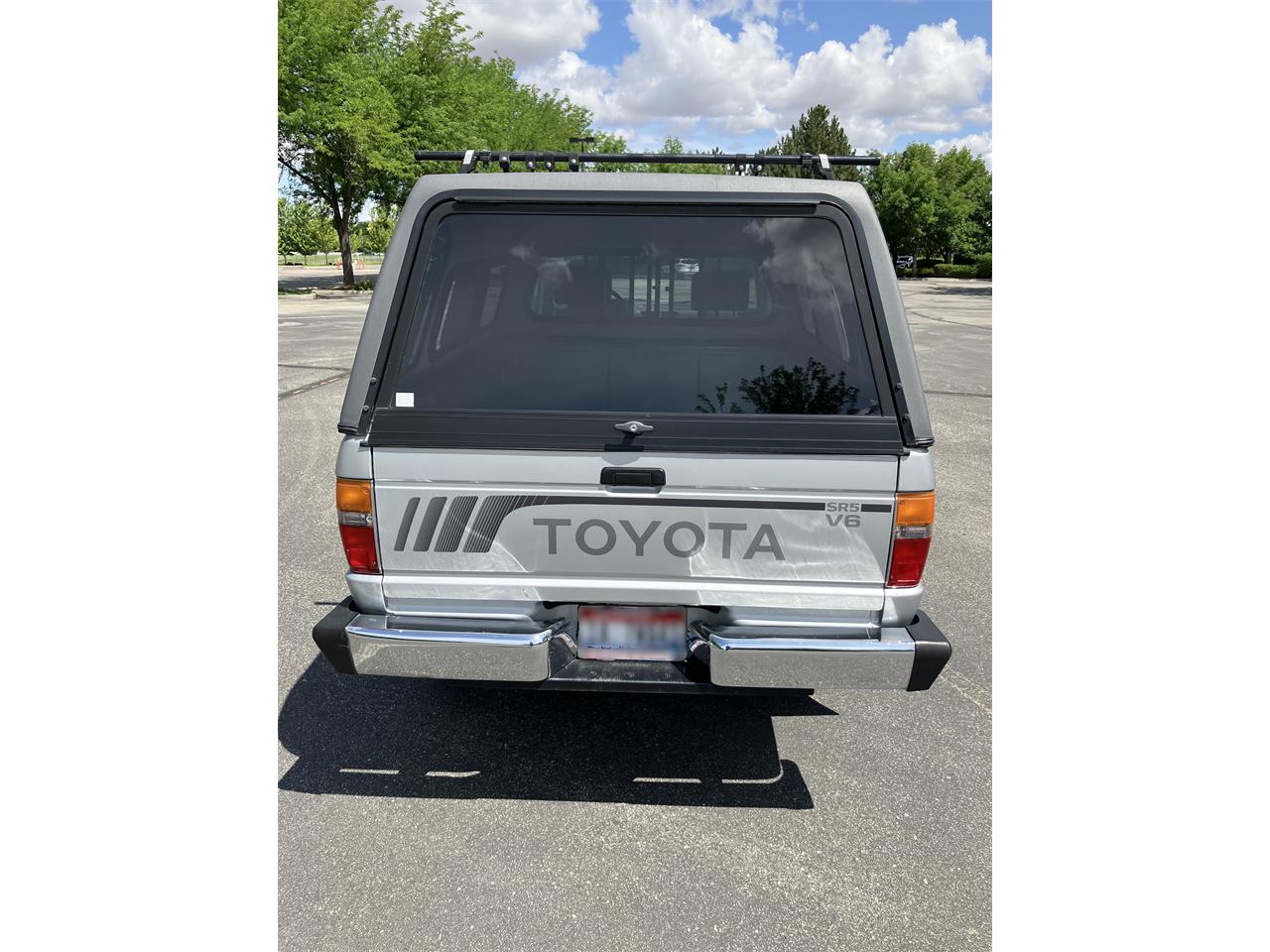 Toyota-Pickup-1988-Light-Gray-Gray-7