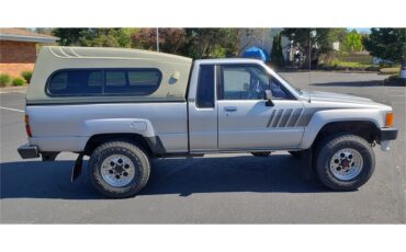 Toyota-Pickup-1988-Silver-Gray-11