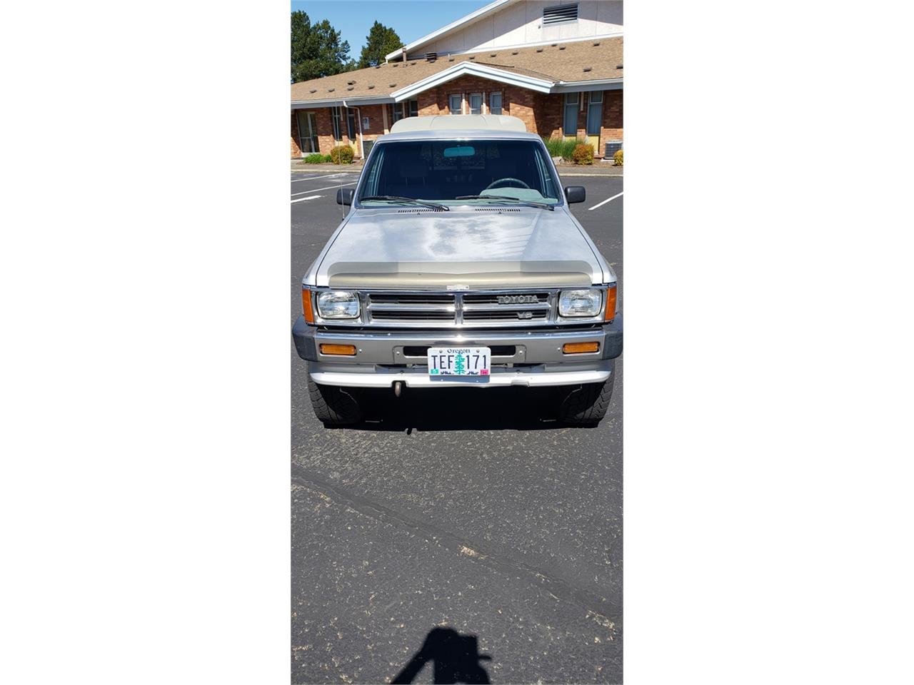 Toyota-Pickup-1988-Silver-Gray-13
