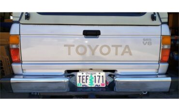 Toyota-Pickup-1988-Silver-Gray-16