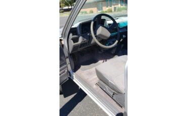 Toyota-Pickup-1988-Silver-Gray-19