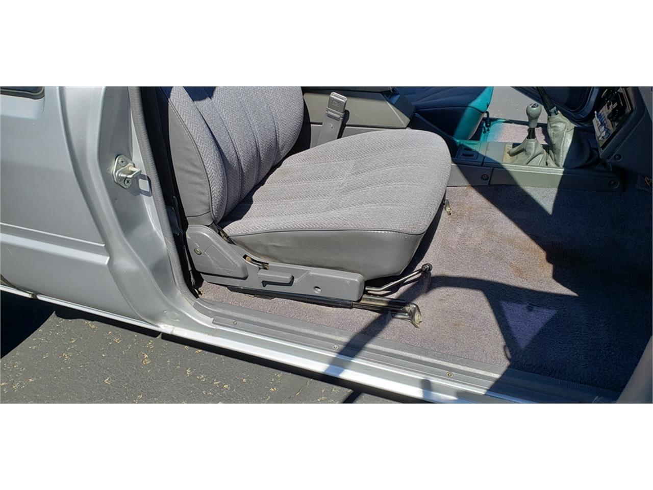 Toyota-Pickup-1988-Silver-Gray-24