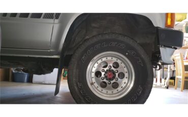 Toyota-Pickup-1988-Silver-Gray-48