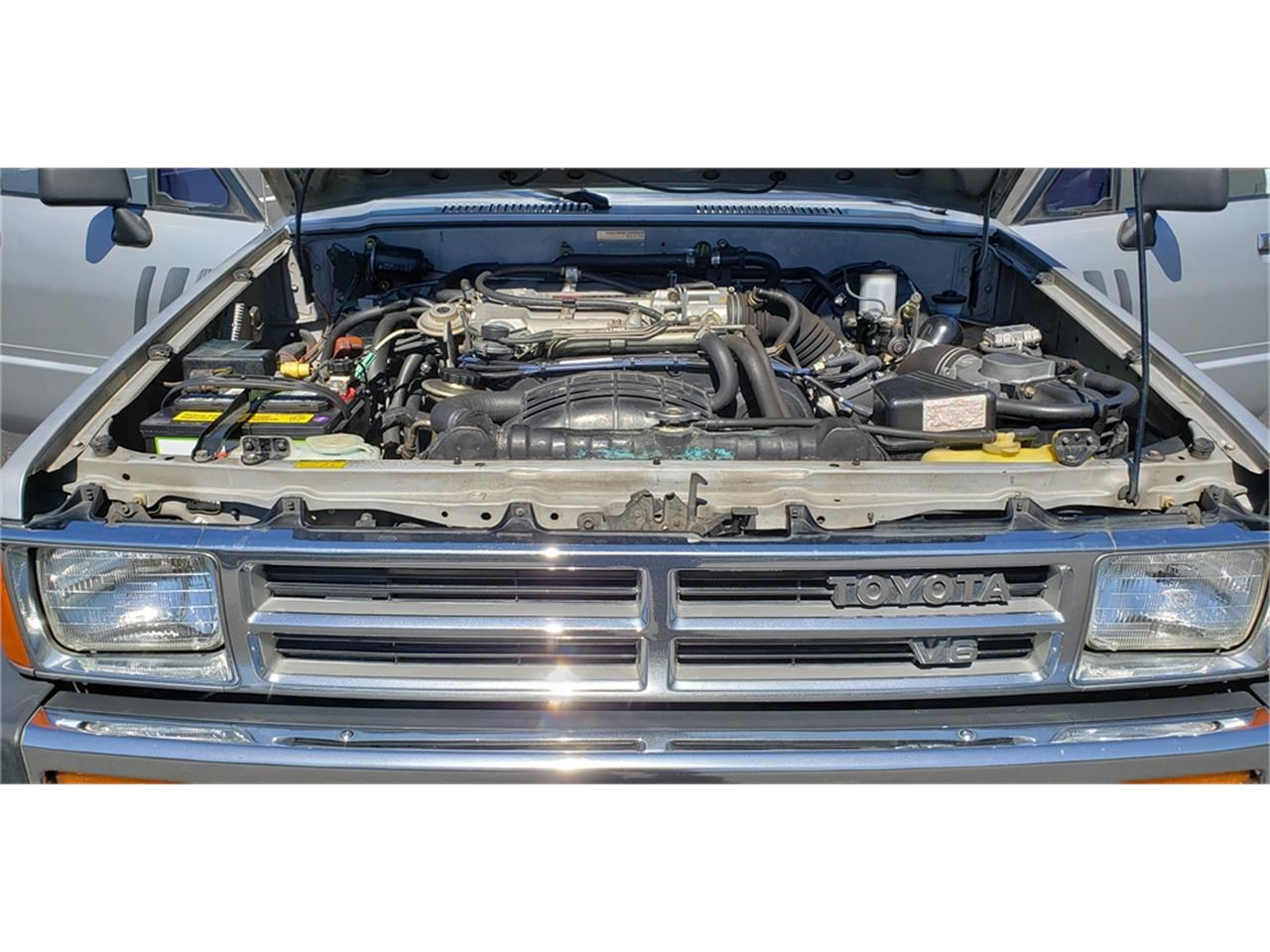 Toyota-Pickup-1988-Silver-Gray-52