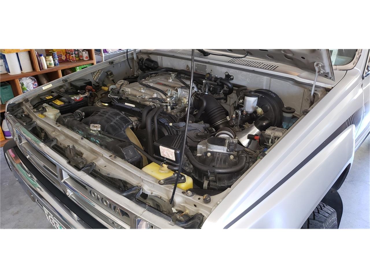 Toyota-Pickup-1988-Silver-Gray-54