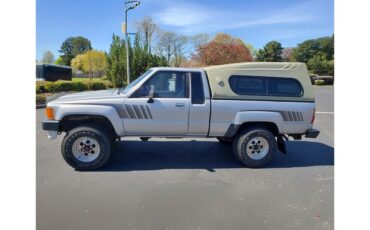 Toyota-Pickup-1988-Silver-Gray-7