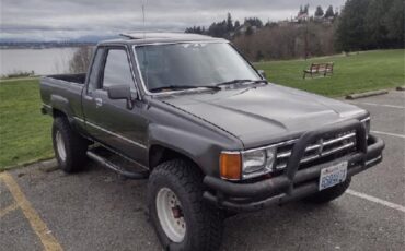 Toyota-Pickup-1988-Silver-greyblack-1