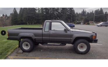 Toyota-Pickup-1988-Silver-greyblack-2