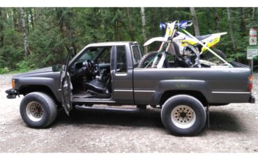 Toyota-Pickup-1988-Silver-greyblack-7