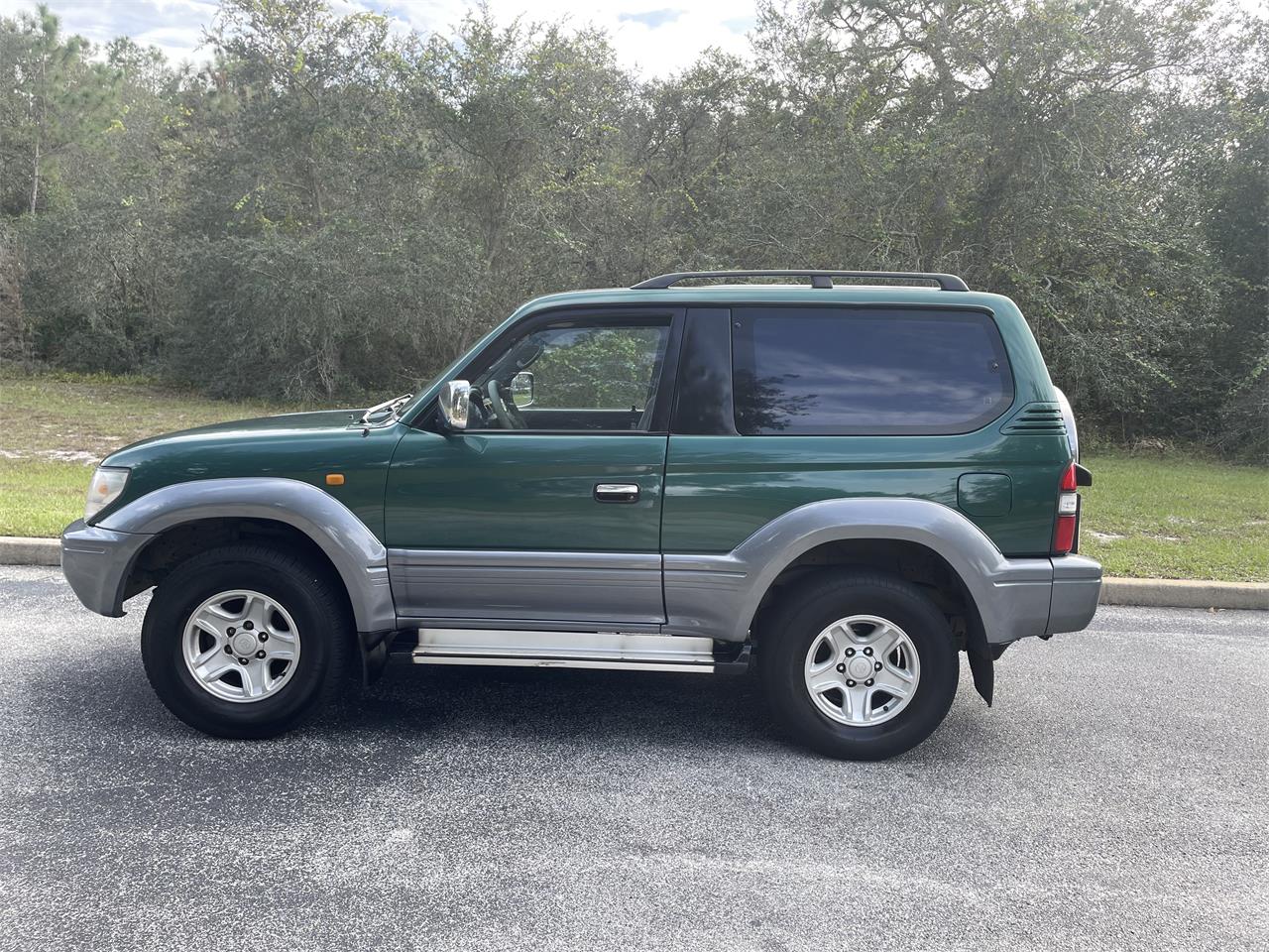 Toyota-Pickup-1989-Green-Gray-2
