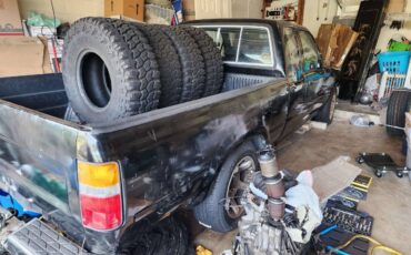 Toyota-Pickup-1989-black-14