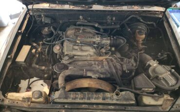 Toyota-Pickup-1989-black-16