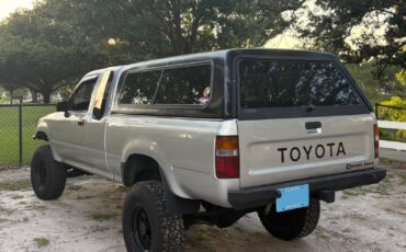 Toyota-Pickup-1991-1