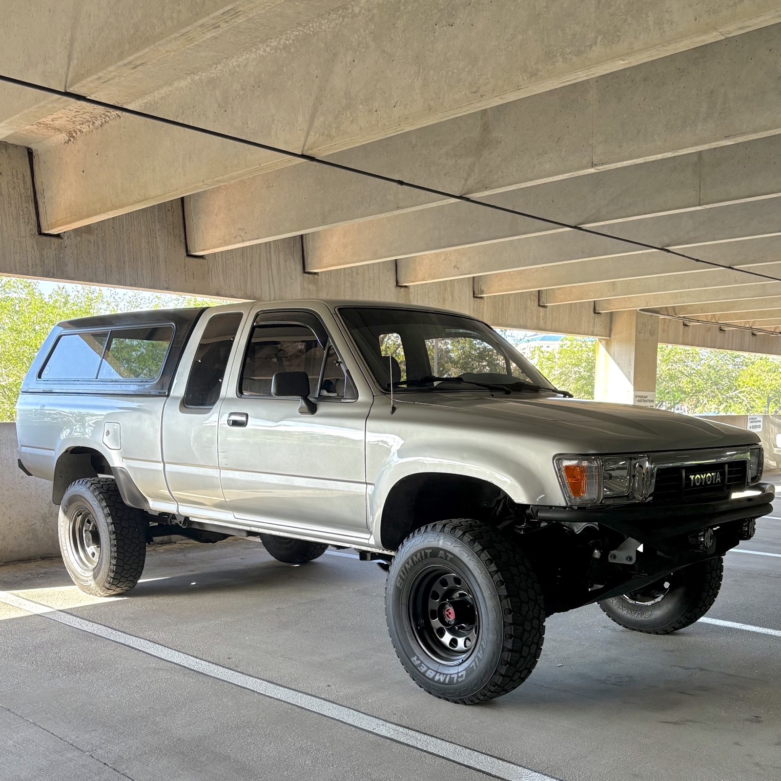 Toyota-Pickup-1991-12