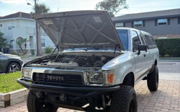 Toyota-Pickup-1991-4