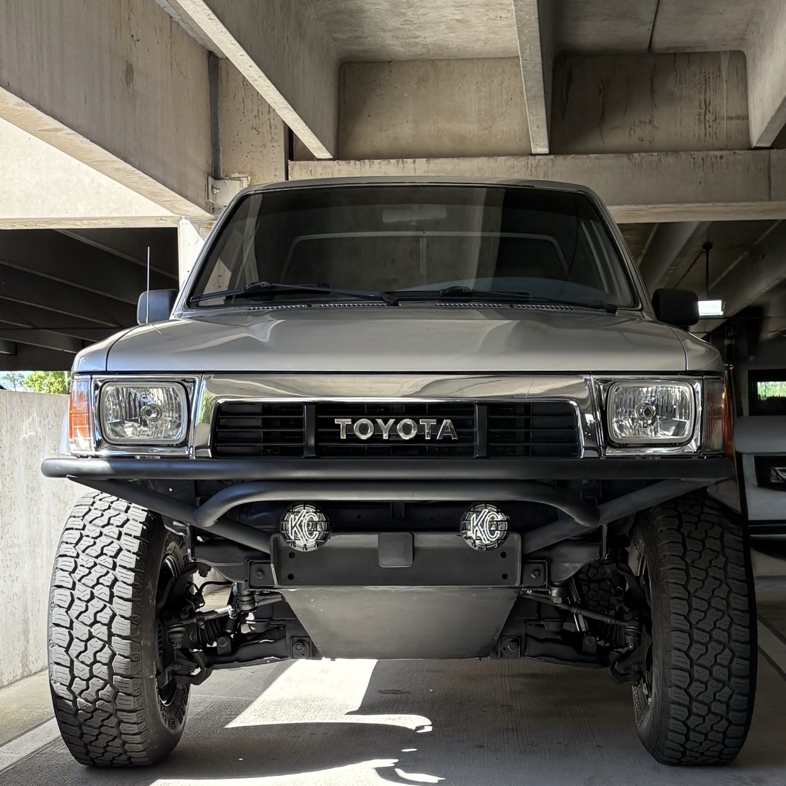 Toyota-Pickup-1991