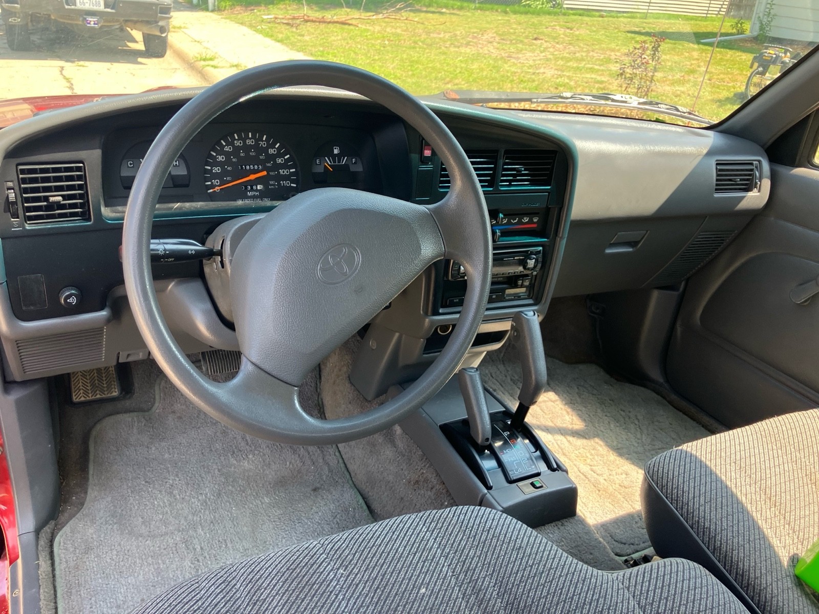 Toyota-Pickup-1994-12