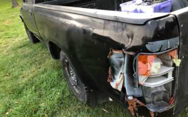 Toyota-Pickup-1995-black-1