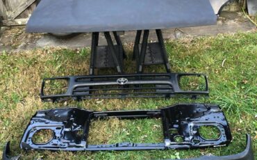 Toyota-Pickup-1995-black-8