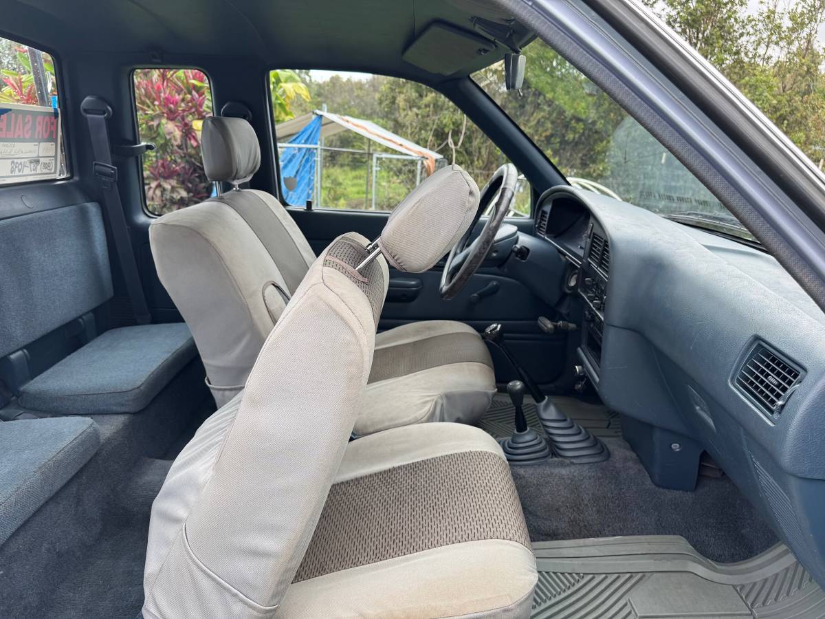 Toyota-Pickup-ext-cab-1989-blue-16