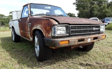 Toyota-Pickup-truck-diesel-1982-1