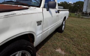 Toyota-Pickup-truck-diesel-1982-2