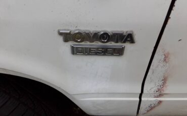 Toyota-Pickup-truck-diesel-1982-3