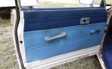 Toyota-Pickup-truck-diesel-1982-9