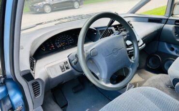 Toyota-Previa-1995-Minivan-13