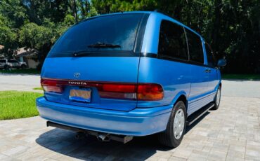 Toyota-Previa-1995-Minivan-5