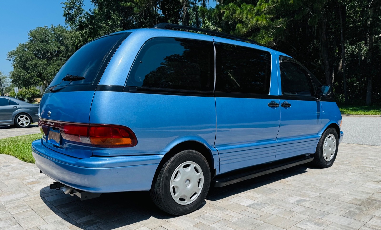 Toyota-Previa-1995-Minivan-6